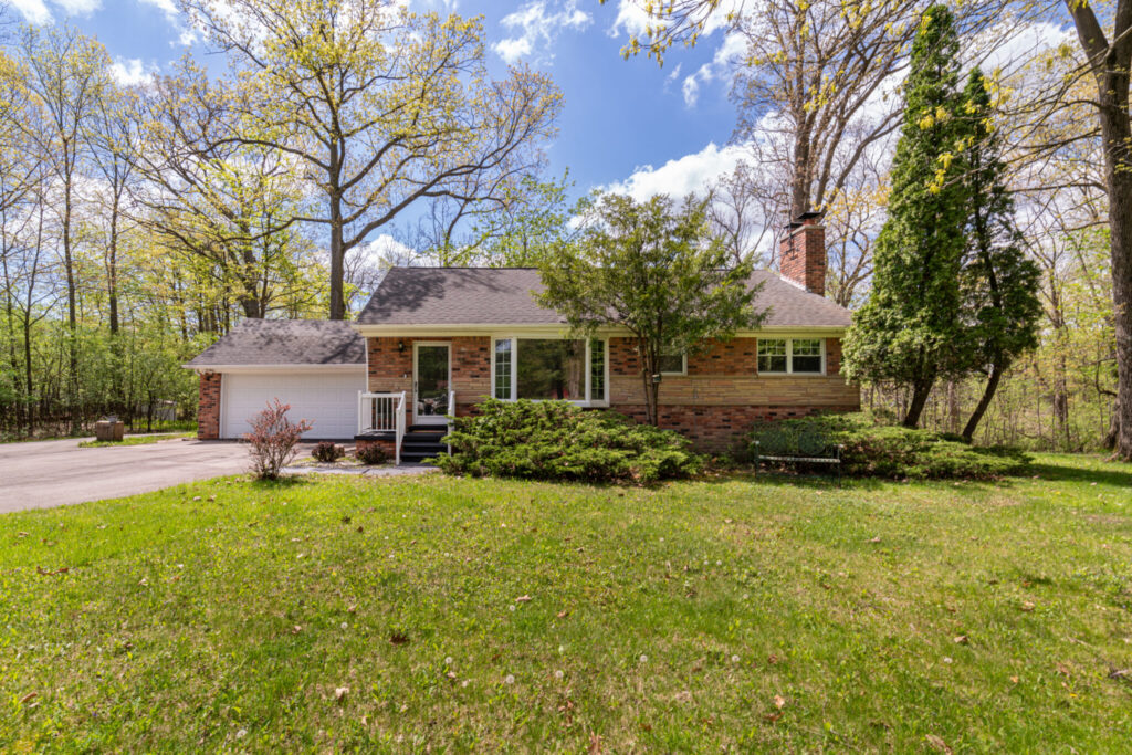 25395 Edgemont